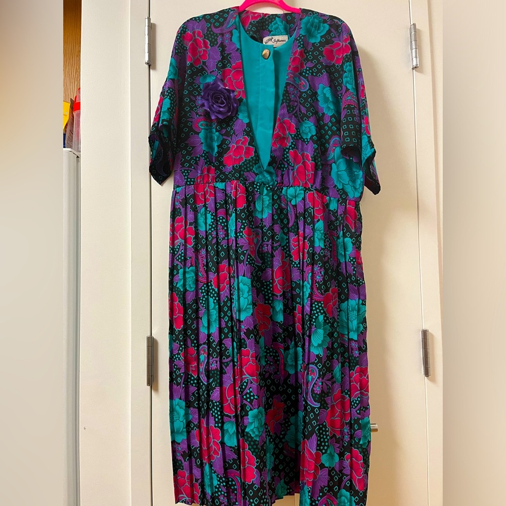 💜Vintage Purple Flower Dress With Broach💜